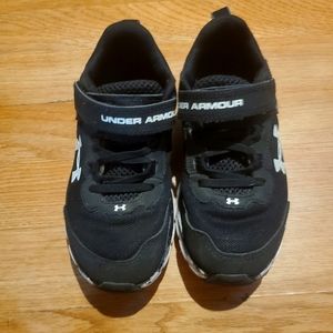 Boys Under Armour Shoes